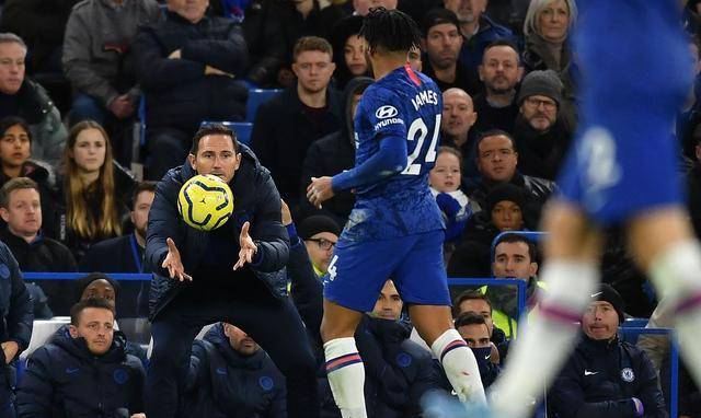 爱游戏体育 -关键时刻突围战来临；勒沃库森围绕足总杯战术微调；更衣室稳定；资深球员宣示担当的简单介绍