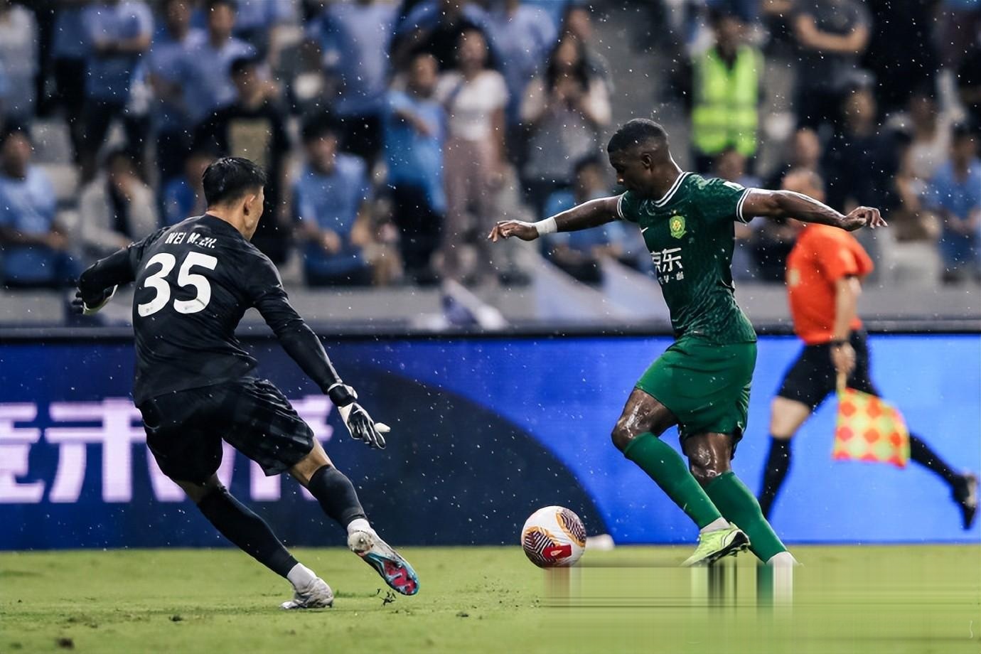 爱游戏官网 -离谱！上海申花强势反弹备战足总杯赛前北京国安再遭质疑，俄克拉荷马雷霆发布备战花絮的简单介绍