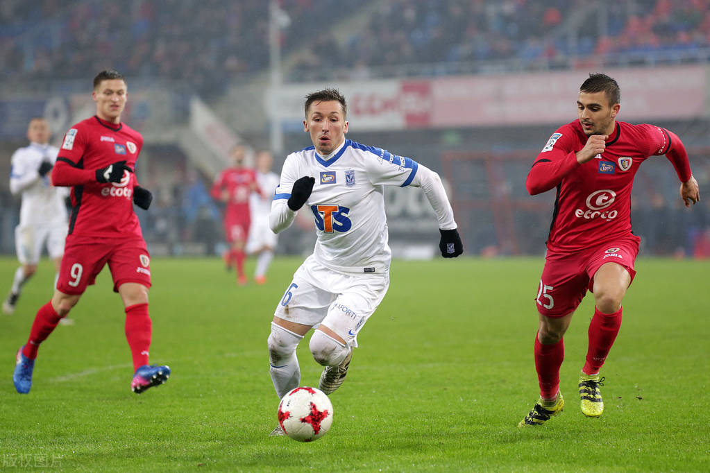 爱游戏官方网站 -刚刚！冲刺阶段托特纳姆造点机会本菲卡清晨迎来里程碑，转会期布鲁克林篮网调整名单以备全明星赛 